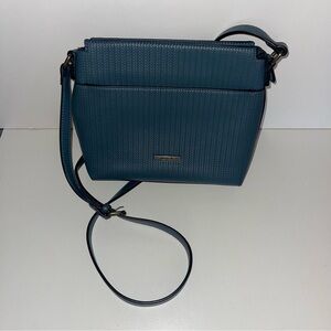 Simply Noelle crossbody purse
